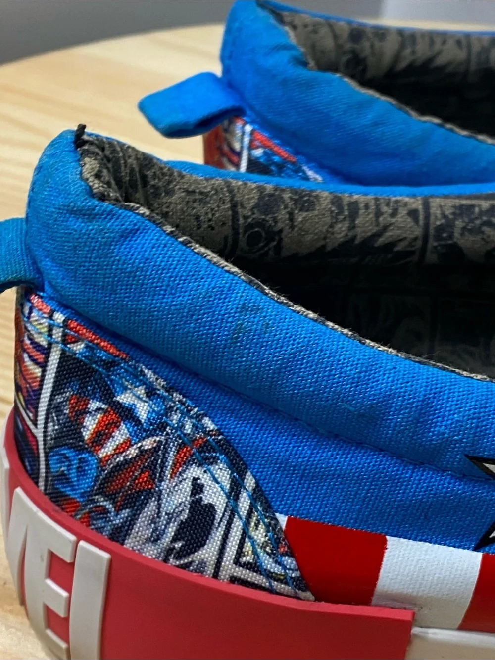 Ground Up Marvel Comics Graphic Print Unisex Slip On Sneakers Men’s Size 11.5
